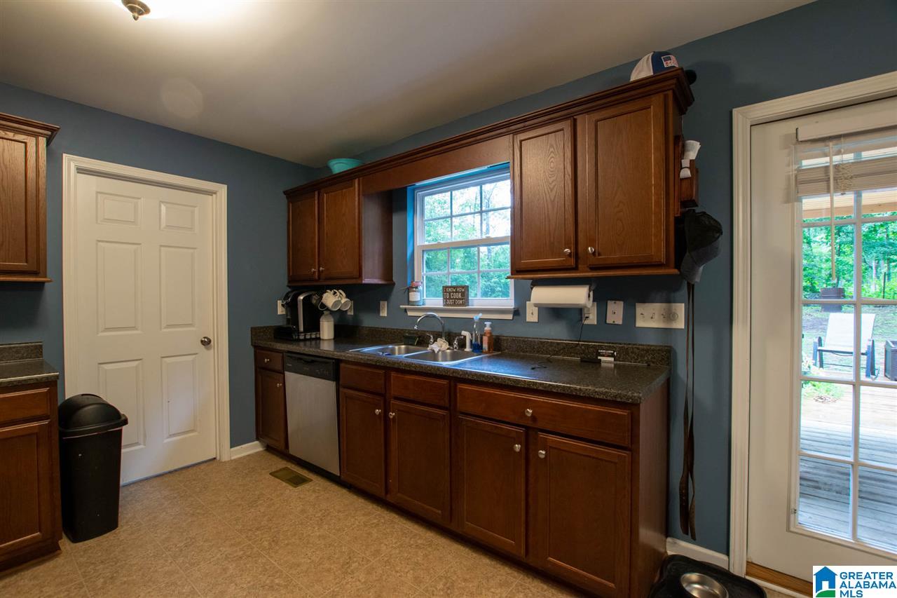 296 Briarfield Road Warrior, AL 35180 - Photo 15 of 34