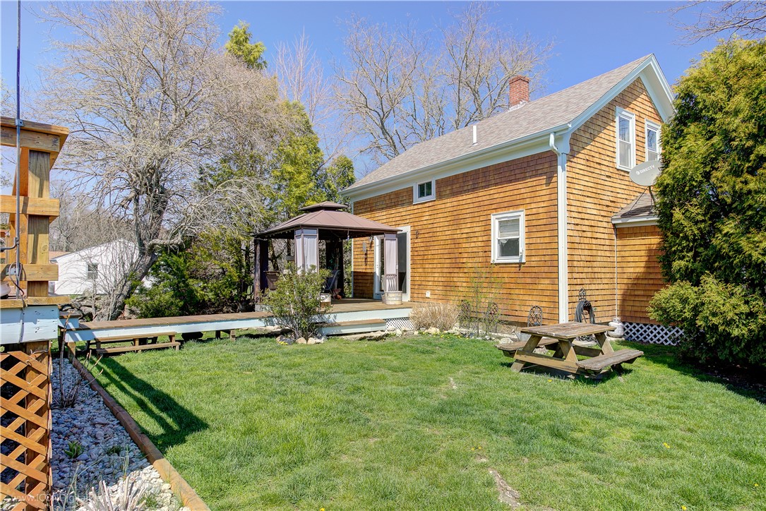 24 Lake Road Tiverton, RI 02878 - Photo 9 of 21