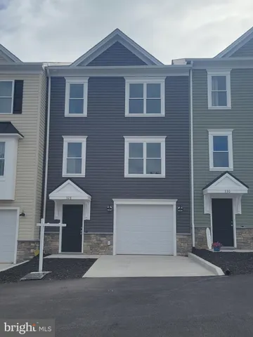 $2,500 | 328 West 11th Street, Front Royal, VA 22630