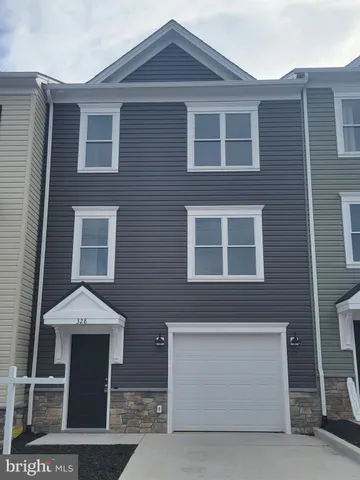 $2,500 | 328 West 11th Street, Front Royal, VA 22630