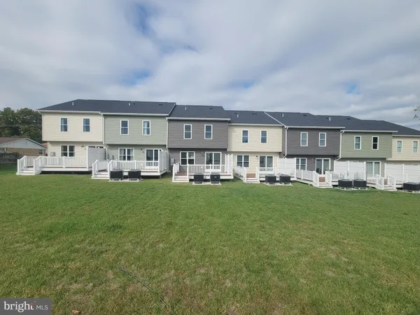 $2,500 | 328 West 11th Street, Front Royal, VA 22630