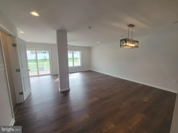 $2,500 | 328 West 11th Street, Front Royal, VA 22630