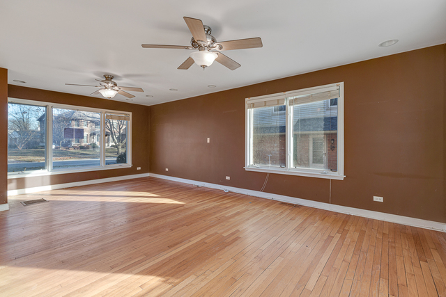 942 Meadow Road Northbrook, IL 60062 - Photo 6 of 19