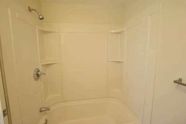 $2,300 | 1245 Pawtucket Boulevard, Unit 4, Lowell, MA 01854