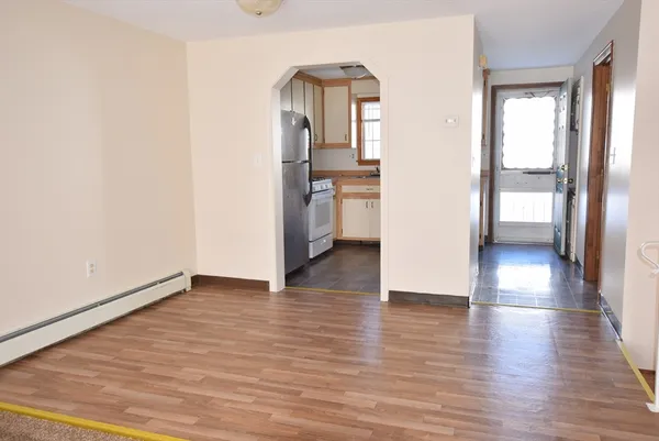 $2,300 | 1245 Pawtucket Boulevard, Unit 4, Lowell, MA 01854