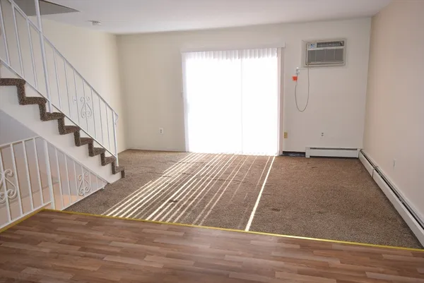 $2,300 | 1245 Pawtucket Boulevard, Unit 4, Lowell, MA 01854