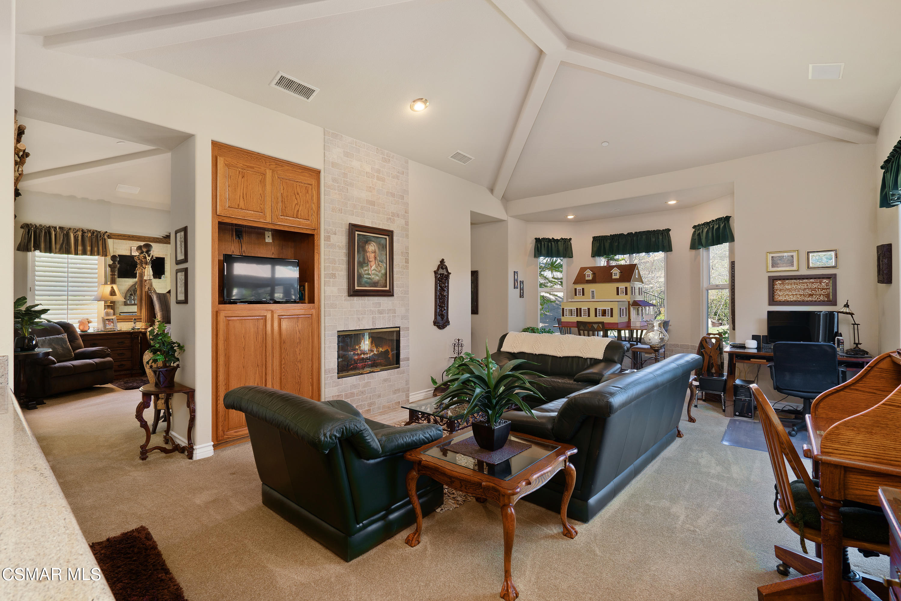 11951 Pradera Road Camarillo, CA 93012 - Photo 29 of 63 29_10153473_132791_132791-EI-129