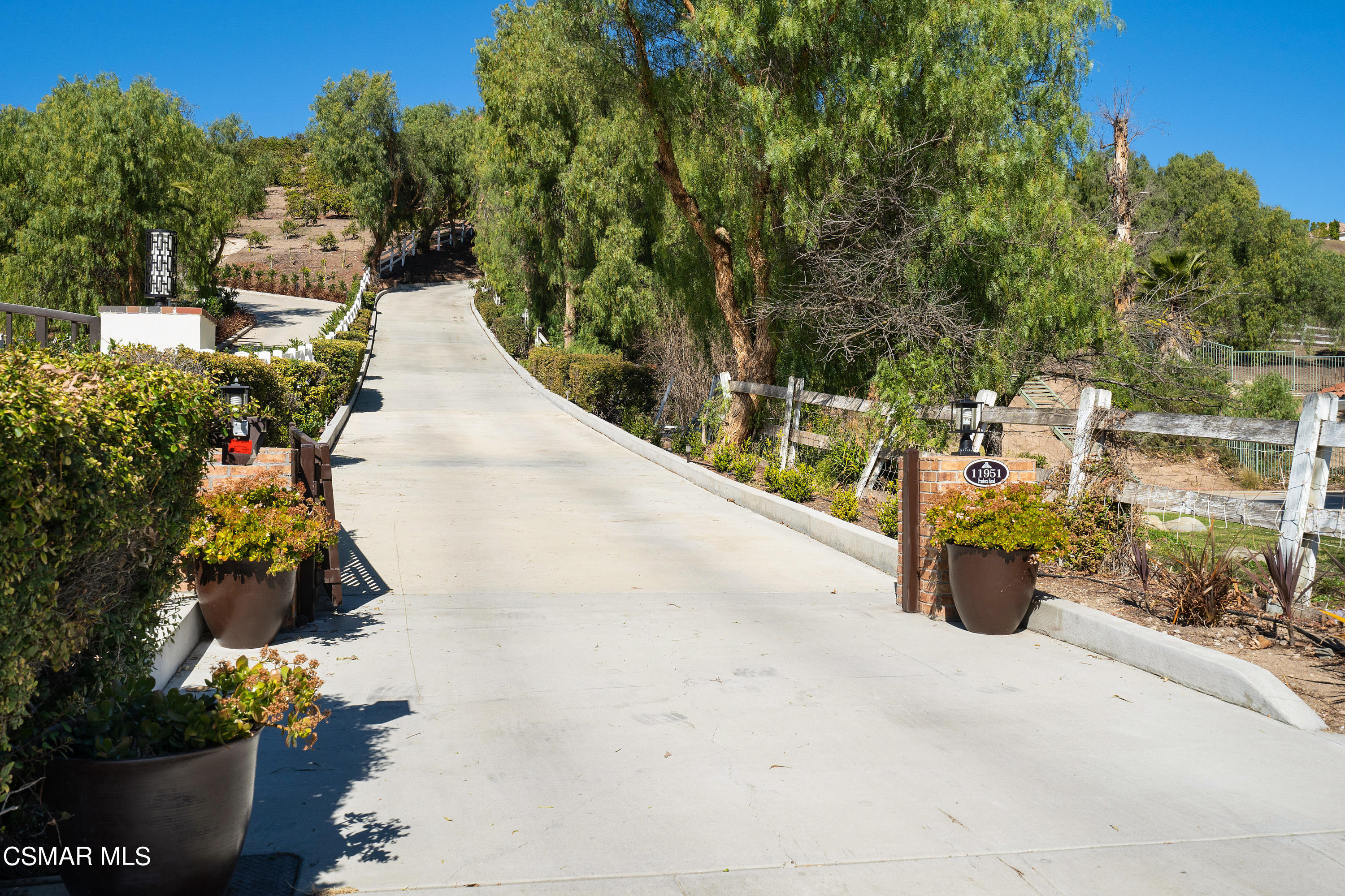 11951 Pradera Road Camarillo, CA 93012 - Photo 4 of 63 1_10153450_132791_132791-EI-101