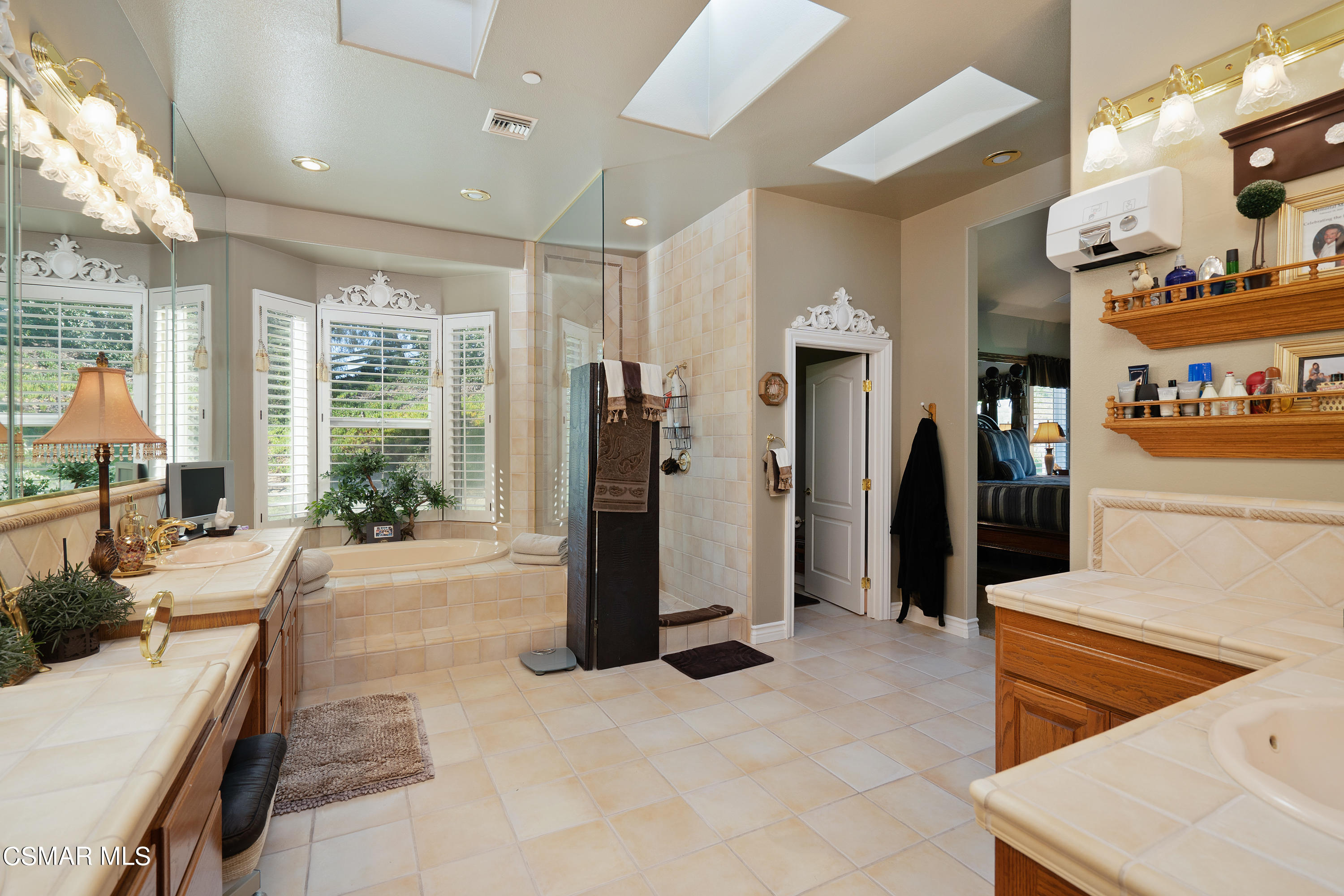 11951 Pradera Road Camarillo, CA 93012 - Photo 36 of 63 36_10153476_132791_132791-EI-136