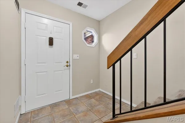 $194,900 | 352 Windsor Place, Unit B, St. Peters, MO 63376