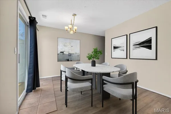 $194,900 | 352 Windsor Place, Unit B, St. Peters, MO 63376