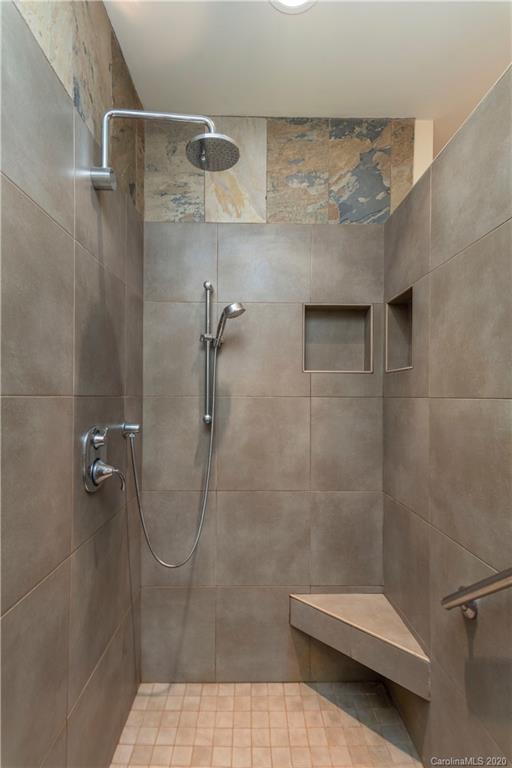 180 Dry Ridge Road Asheville, NC 28804 - Photo 19 of 31 Gallery Image 19