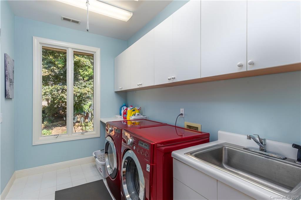 180 Dry Ridge Road Asheville, NC 28804 - Photo 20 of 31 Gallery Image 20