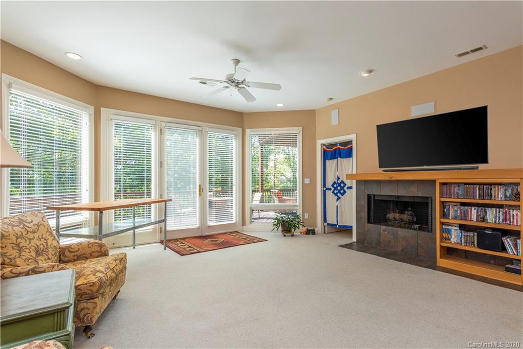 180 Dry Ridge Road Asheville, NC 28804 - Photo 21 of 31 Gallery Image 21