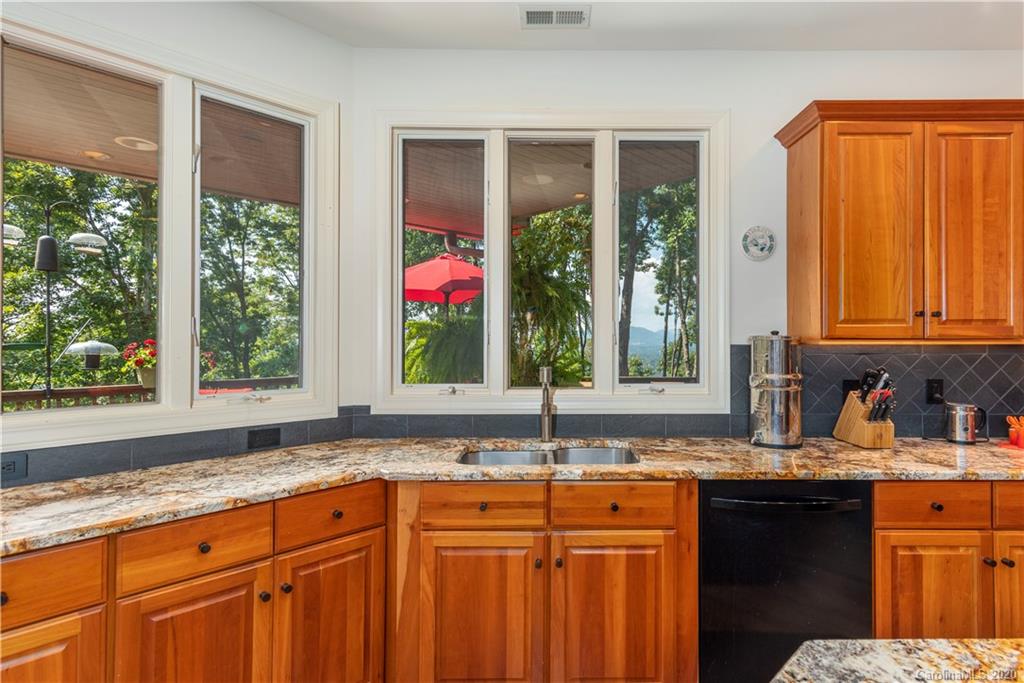180 Dry Ridge Road Asheville, NC 28804 - Photo 9 of 31 Gallery Image 9