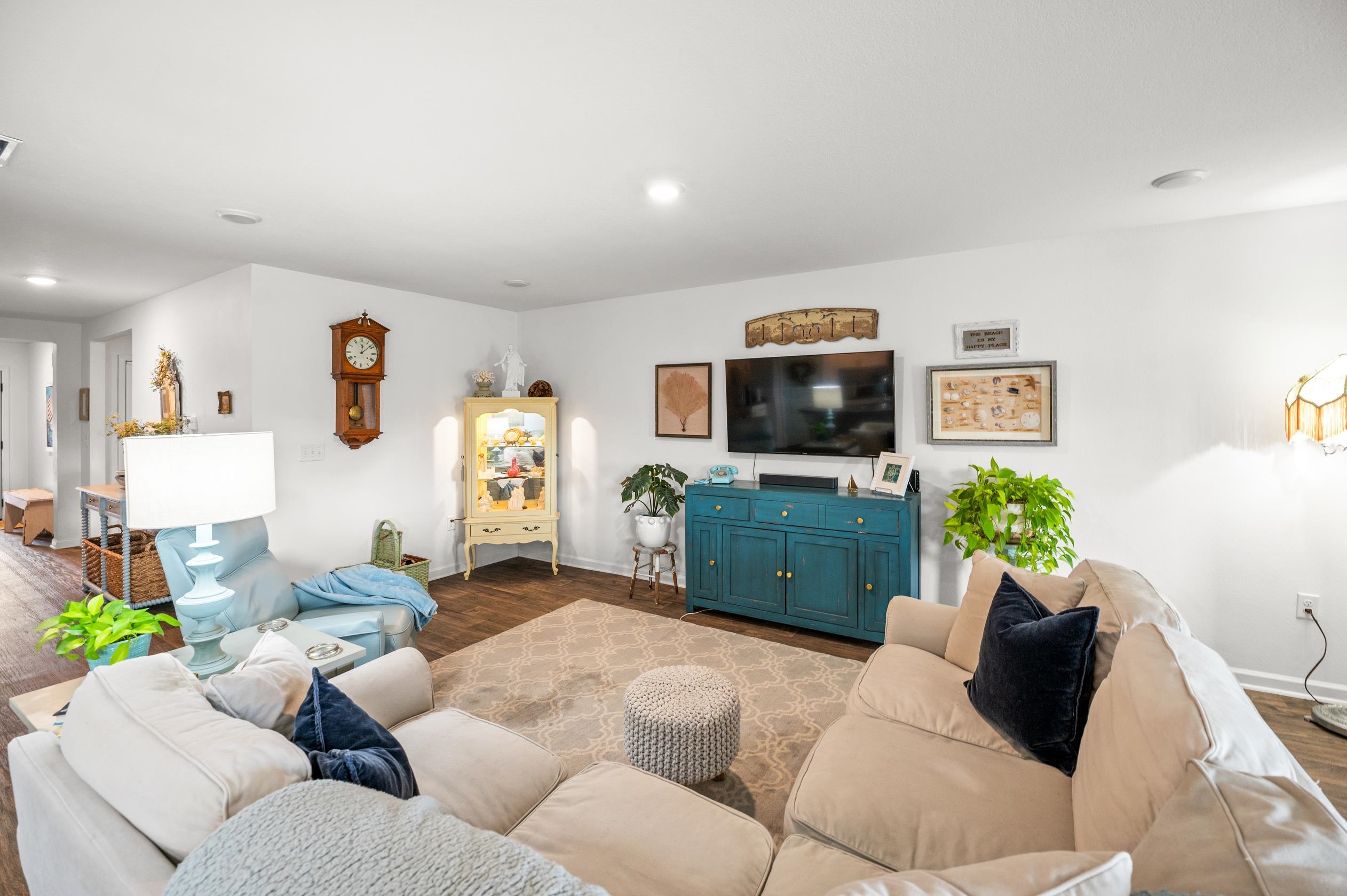 8161 Irwin Loop Daphne, AL 36526 - Photo 7 of 32 Living Room