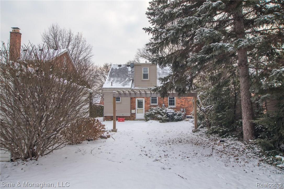314 Kerby Road Grosse Pointe, MI 48236 - Photo 28 of 28 6D6A1723.jpg
