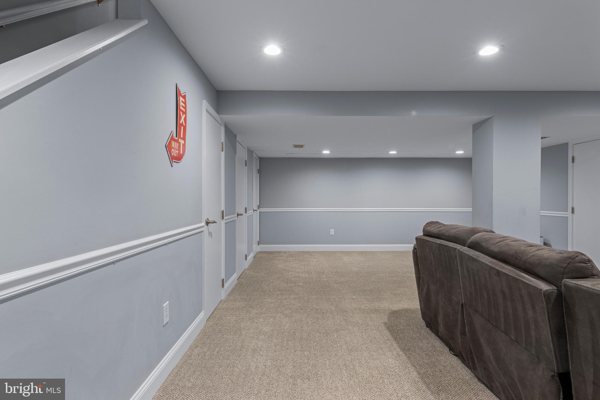 66 Oakford Road Wayne, PA 19087 - Photo 49 of 63 a living room with furniture and a air conditioner vent