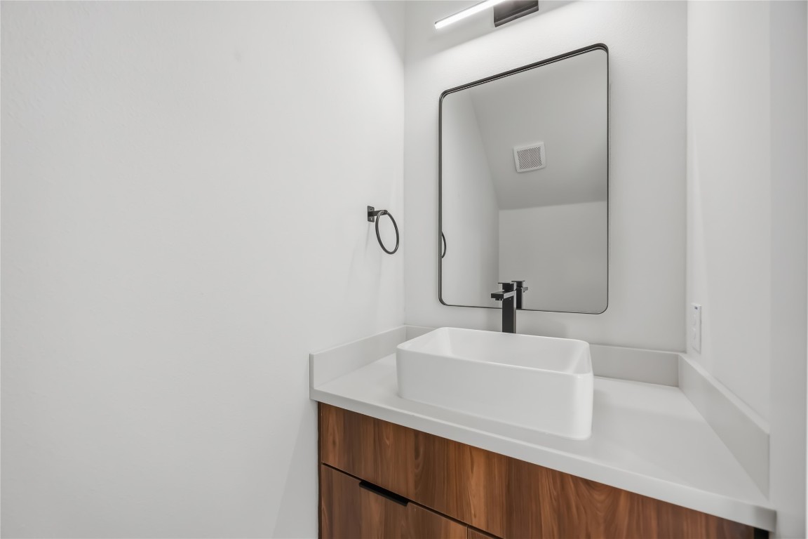 8022 Corinth Street, Unit AB Houston, TX 77051 - Photo 12 of 29