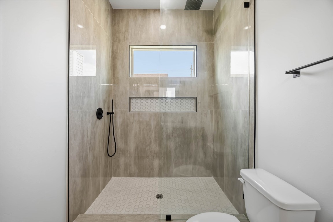 8022 Corinth Street, Unit AB Houston, TX 77051 - Photo 17 of 29