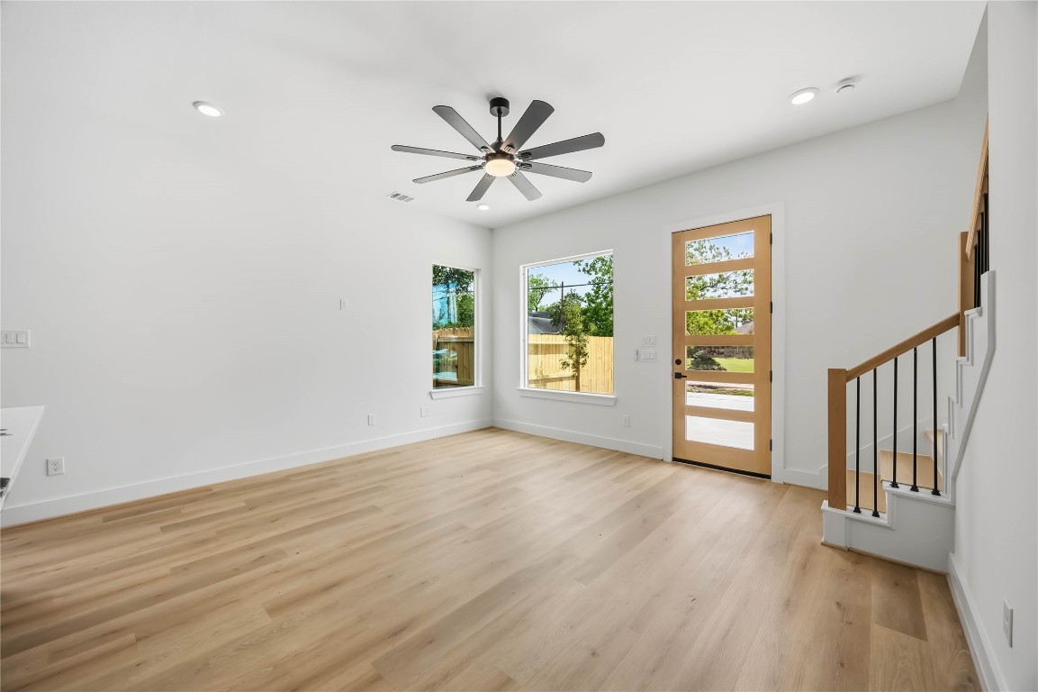 8022 Corinth Street, Unit AB Houston, TX 77051 - Photo 4 of 29