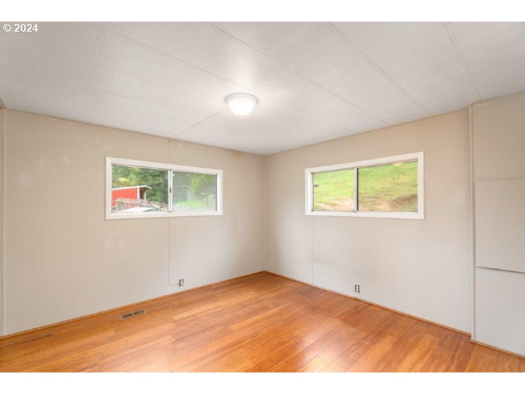 10908 North Myrtle Road Myrtle Creek, OR 97457 - Photo 32 of 43 Gallery Image 32