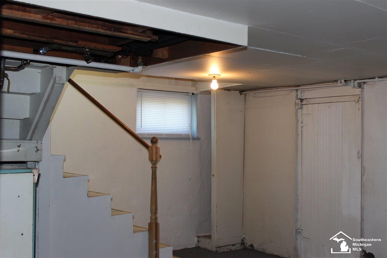 83 Abbott Street River Rouge, MI 48218 - Photo 16 of 19 31304838-15.JPG