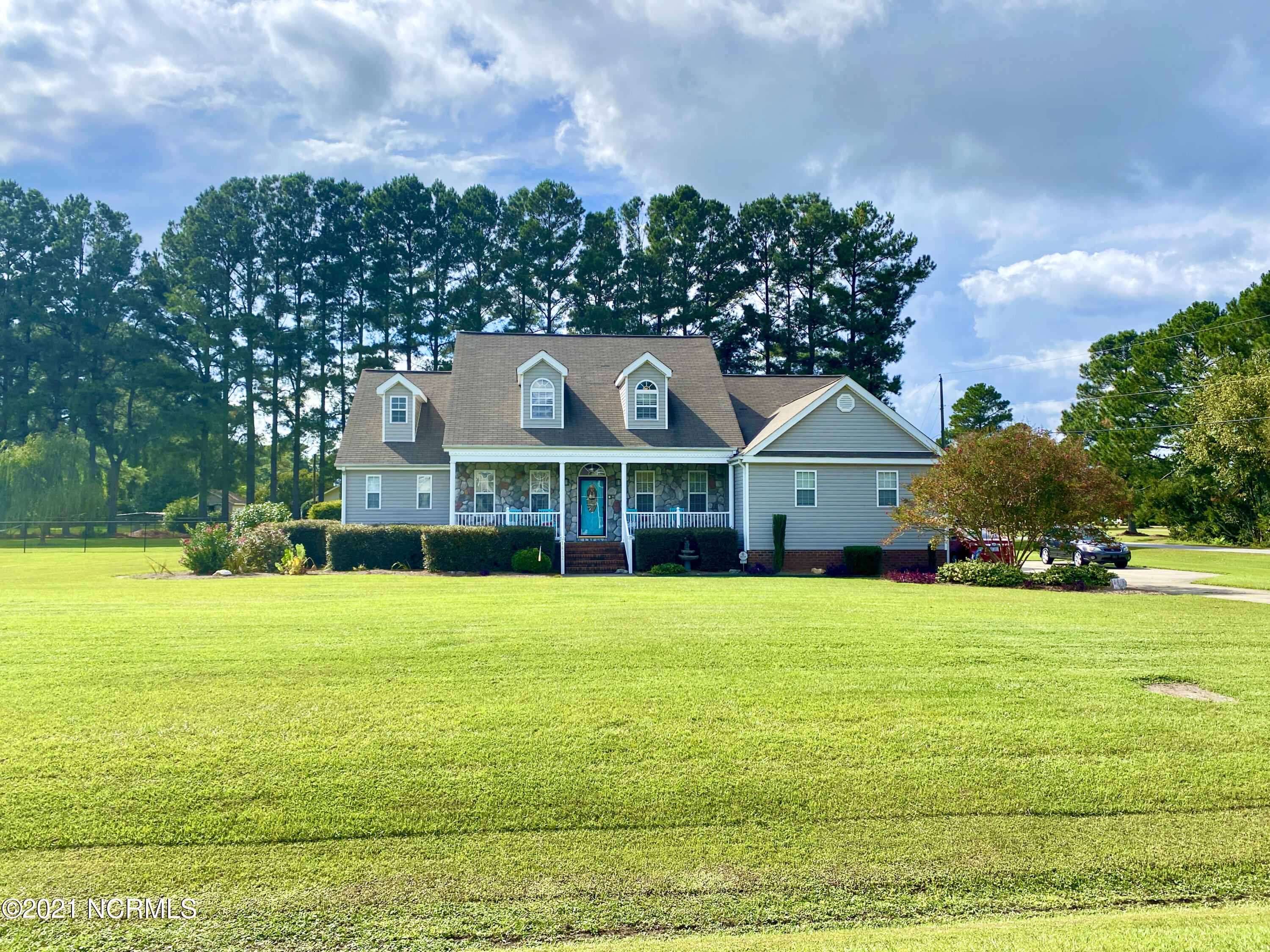 3830 Edwards Road Grimesland, NC 27837 - Photo 1 of 55 9725F025-1E89-437F-960D-C854588A3A17_1_2