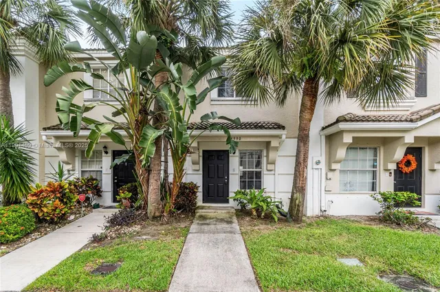 $2,100 | 4990 Palmbrooke Circle, West Palm Beach, FL 33417