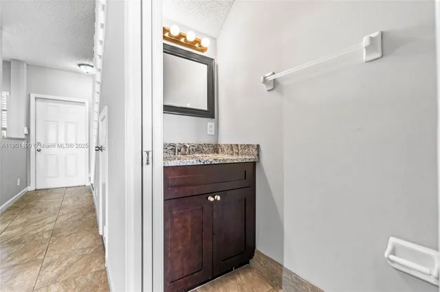 $2,100 | 4990 Palmbrooke Circle, West Palm Beach, FL 33417