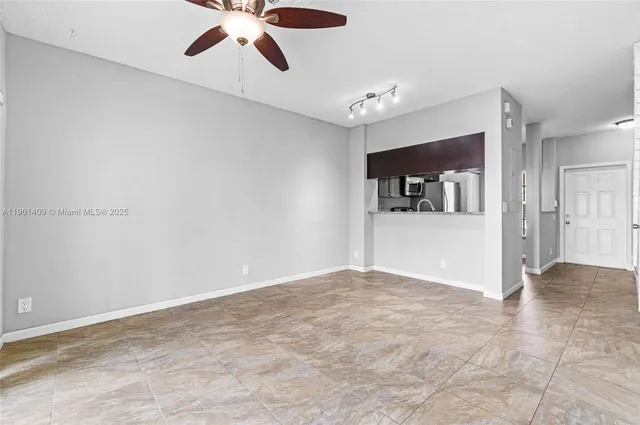 $2,100 | 4990 Palmbrooke Circle, West Palm Beach, FL 33417