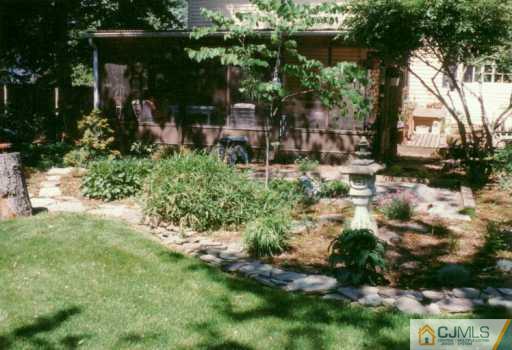 7 Dundee Road Kendall Park, NJ 08824 - Photo 4 of 4 Gallery Image 4