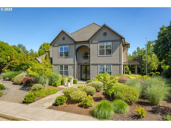 $869,000 | 2808 Edgewater Drive, Eugene, OR 97401