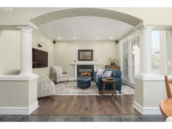 $869,000 | 2808 Edgewater Drive, Eugene, OR 97401