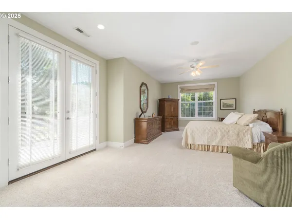 $869,000 | 2808 Edgewater Drive, Eugene, OR 97401