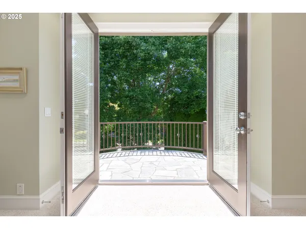 $869,000 | 2808 Edgewater Drive, Eugene, OR 97401