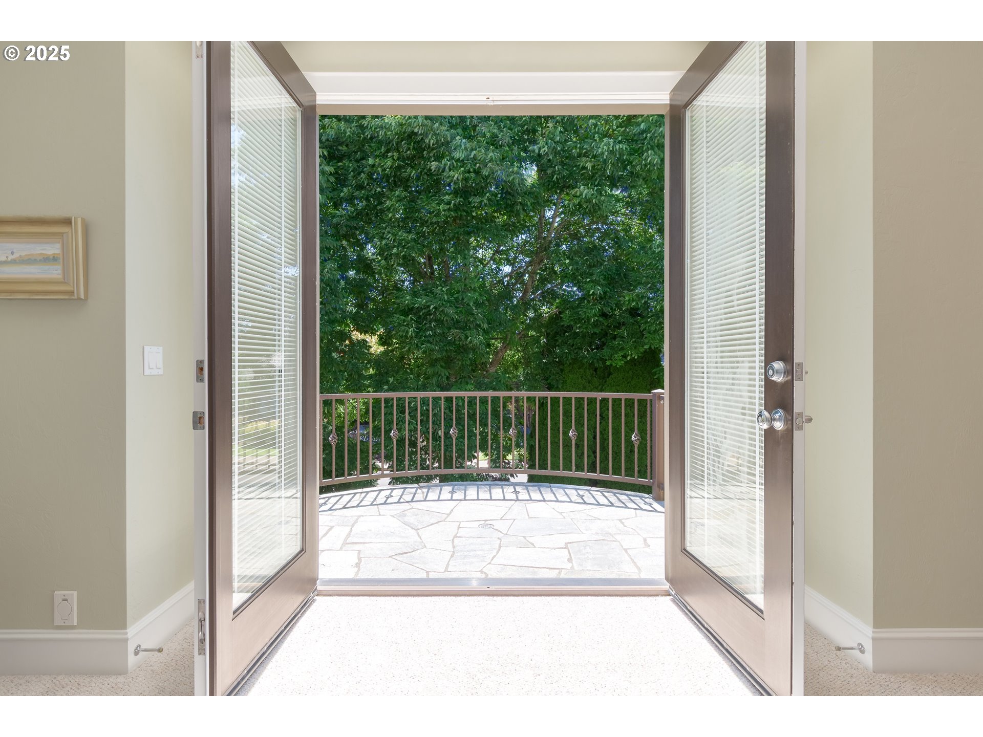 2808 Edgewater Drive Eugene, OR 97401 - Photo 26 of 48 Primary Bedroom
