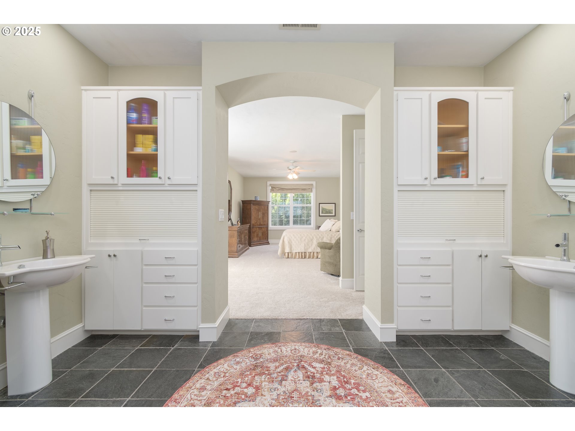 2808 Edgewater Drive Eugene, OR 97401 - Photo 33 of 48 Bathroom, Attached