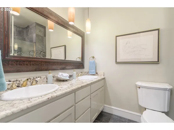 $869,000 | 2808 Edgewater Drive, Eugene, OR 97401