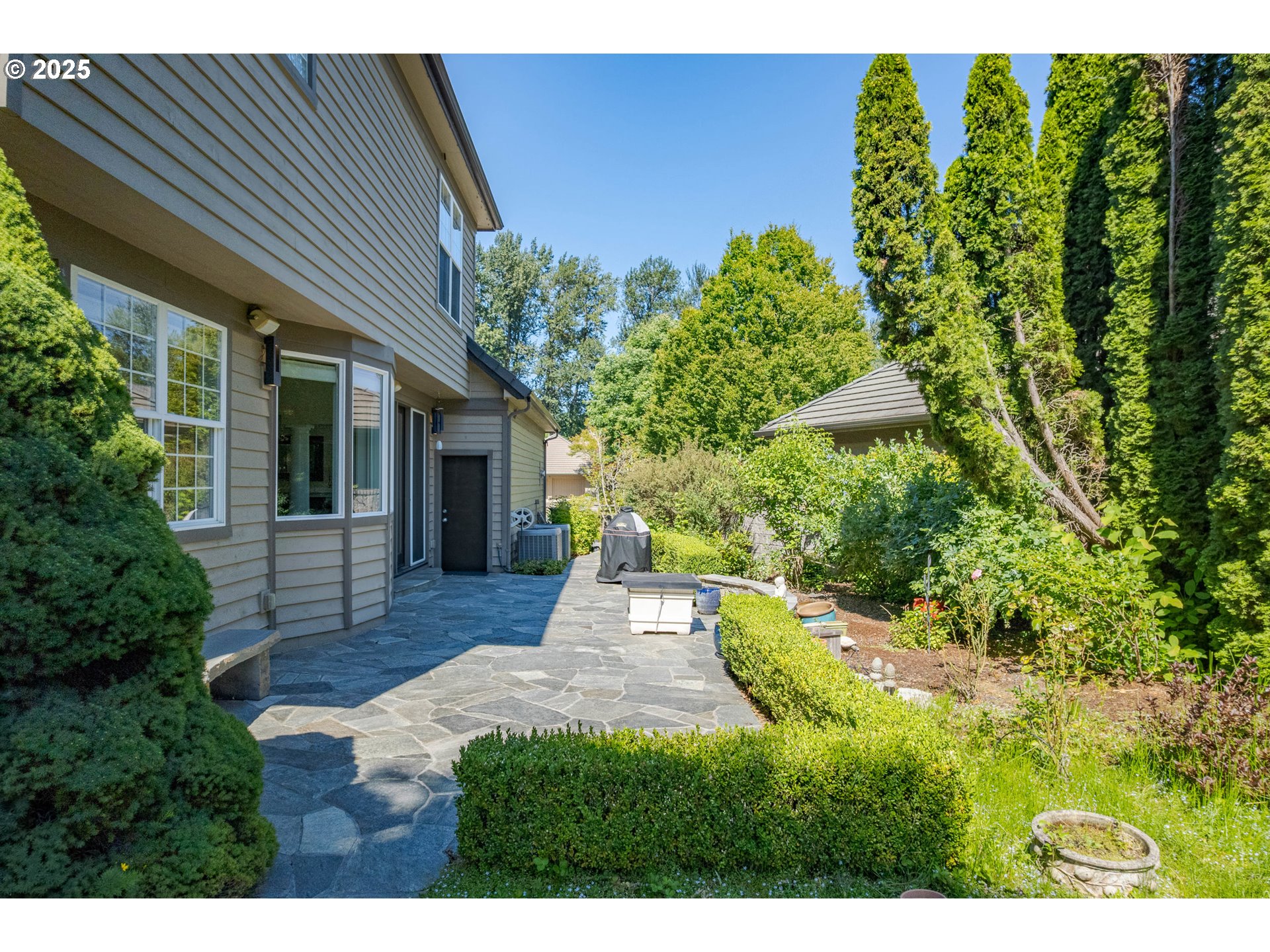 2808 Edgewater Drive Eugene, OR 97401 - Photo 44 of 48 Patio