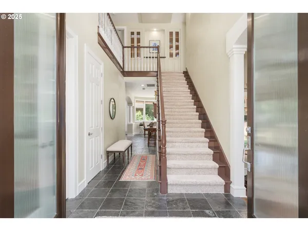 $869,000 | 2808 Edgewater Drive, Eugene, OR 97401