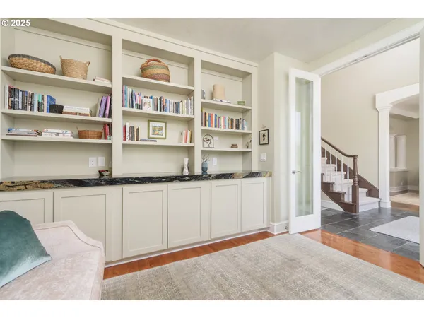 $869,000 | 2808 Edgewater Drive, Eugene, OR 97401