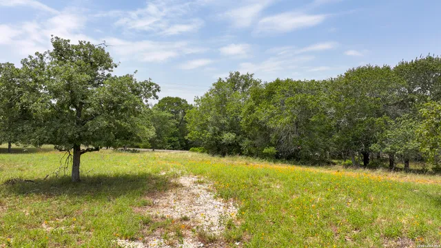$139,900 | 222 Flash Circle, Luling, TX 78648