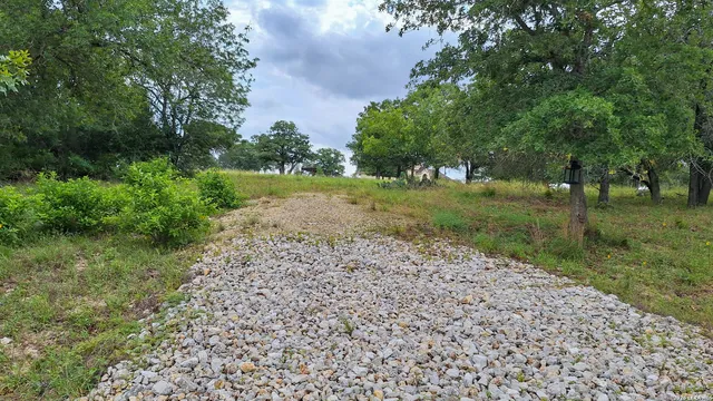 $139,900 | 222 Flash Circle, Luling, TX 78648