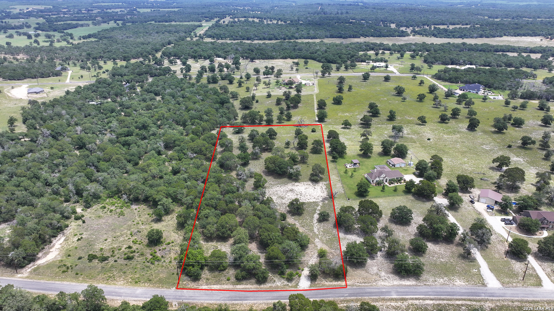 222 Flash Circle Luling, TX 78648 - Photo 8 of 14