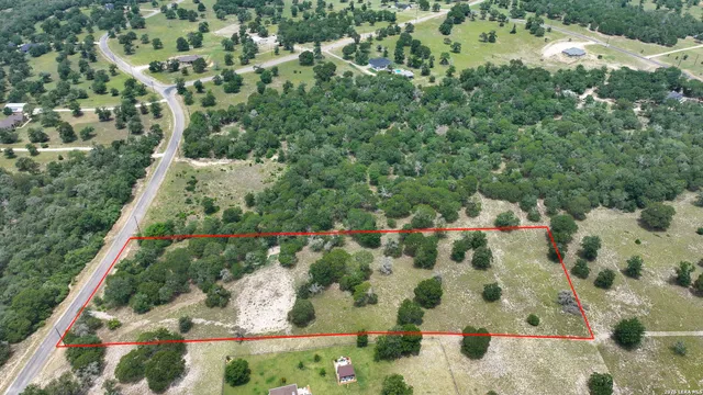 $139,900 | 222 Flash Circle, Luling, TX 78648