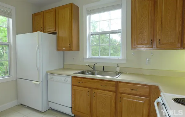 $2,300 | 124 Providence Glen Drive, Chapel Hill, NC 27514