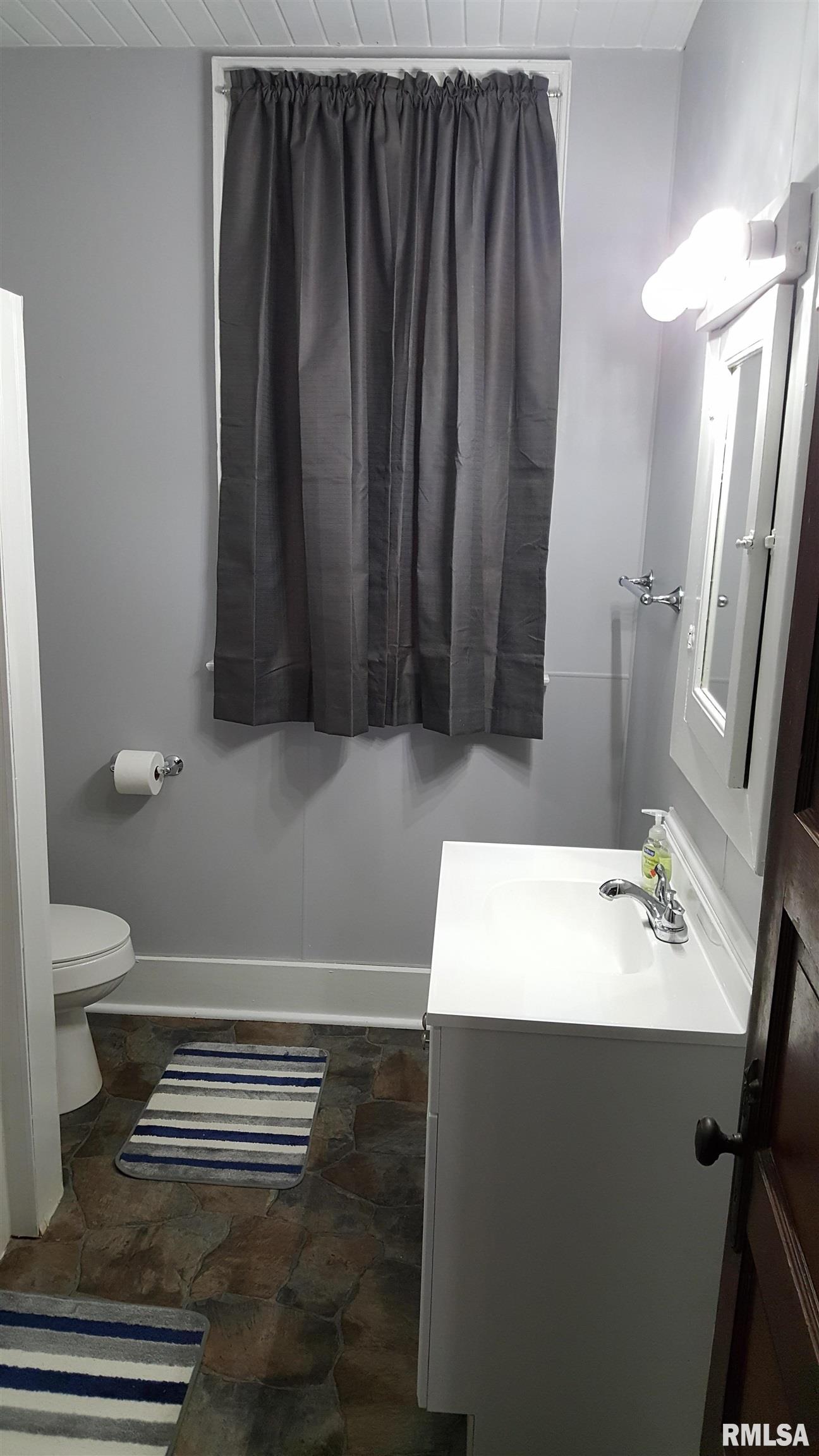2050 Broadway Street Quincy, IL 62301 - Photo 9 of 11