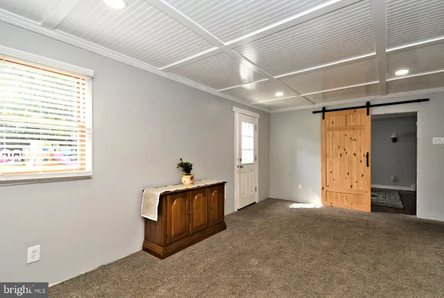 a big room with closet