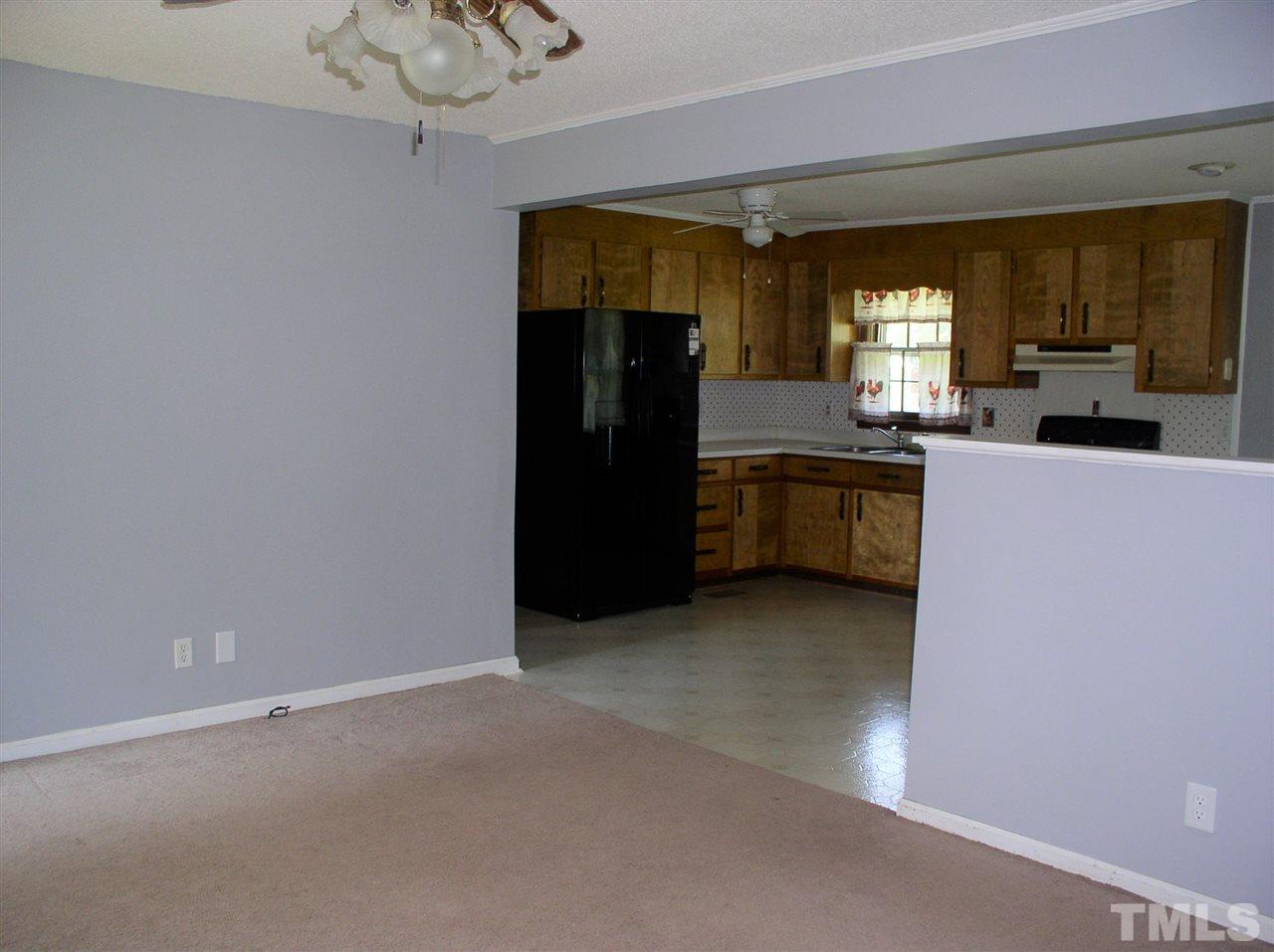 1044 Abbott Road Henderson, NC 27537 - Photo 4 of 19